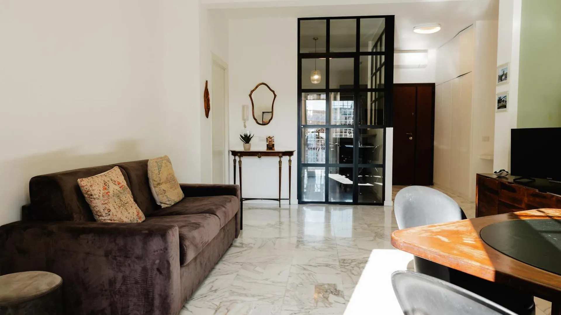 La Muralista Apartment Rome Italy